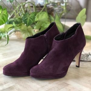 Ogetti by Carl Scarpa Purple Suede Leather Booties
